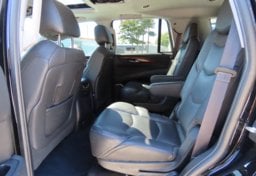 2017 Cadillac Escalade Luxury - Image 24