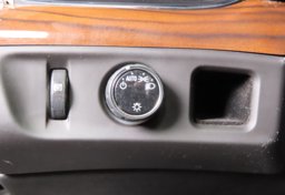2017 Cadillac Escalade Luxury - Image 40