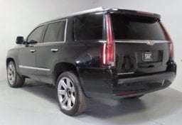 2017 Cadillac Escalade Luxury - Image 6