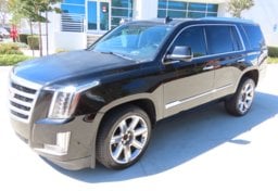 2017 Cadillac Escalade Luxury - Image 1