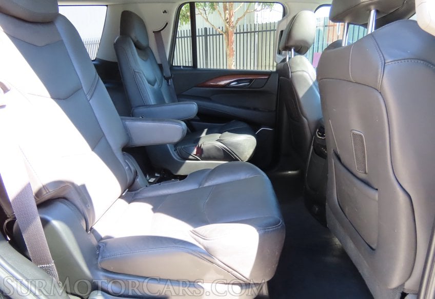 2017 Cadillac Escalade Luxury - Image 30