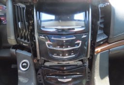 2017 Cadillac Escalade Luxury - Image 43