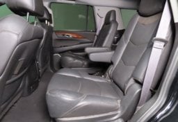2017 Cadillac Escalade Luxury - Image 28