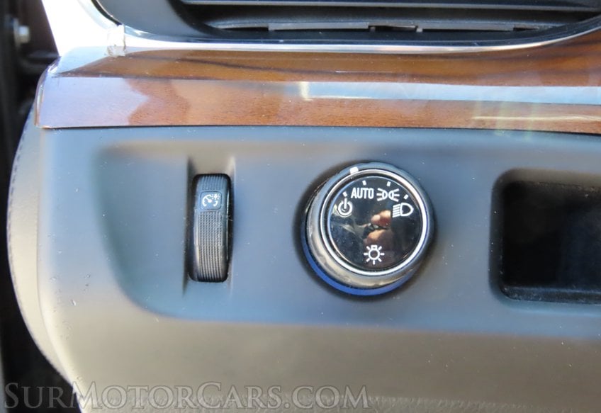 2017 Cadillac Escalade Luxury - Image 44