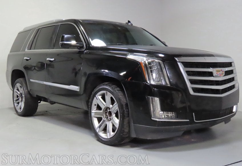 2017 Cadillac Escalade Luxury - Image 4