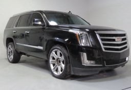 2017 Cadillac Escalade Luxury - Image 4