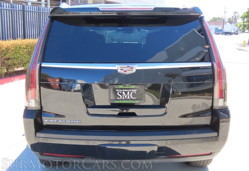 2017 Cadillac Escalade Luxury - Image 12