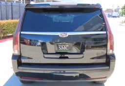 2017 Cadillac Escalade Luxury - Image 12