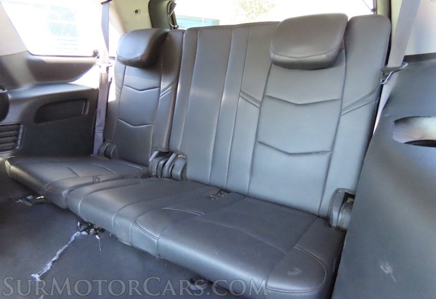 2017 Cadillac Escalade Luxury - Image 28