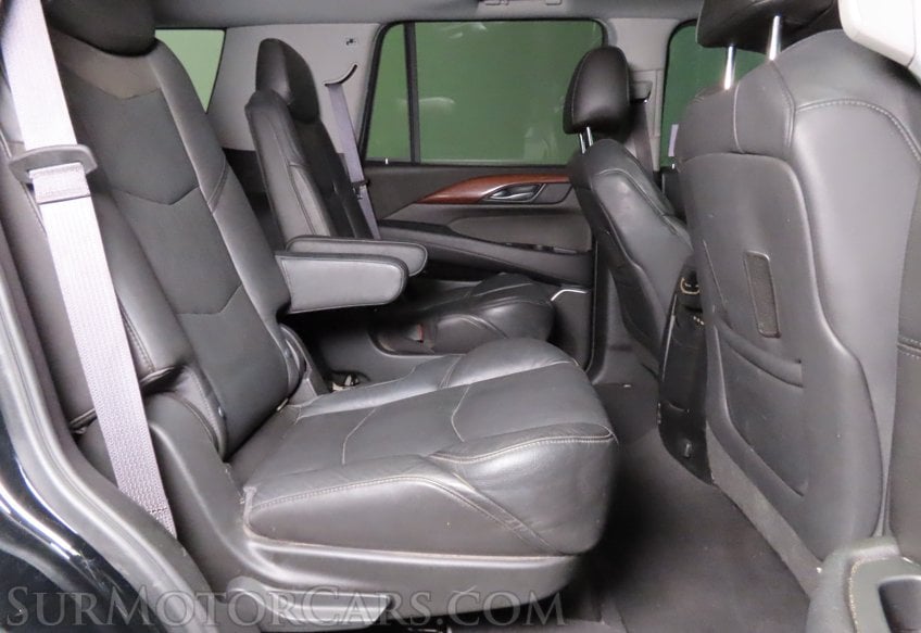 2017 Cadillac Escalade Luxury - Image 30