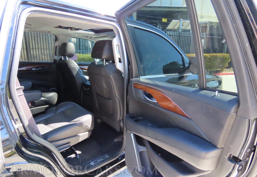 2017 Cadillac Escalade Luxury - Image 33