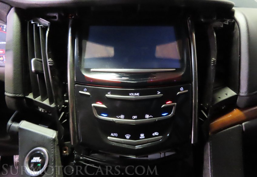 2017 Cadillac Escalade Luxury - Image 37