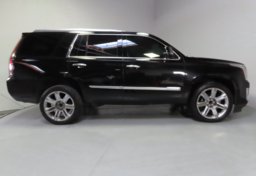 2017 Cadillac Escalade Luxury - Image 9