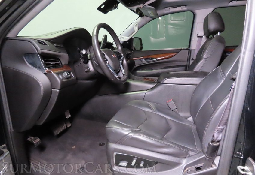 2017 Cadillac Escalade Luxury - Image 26