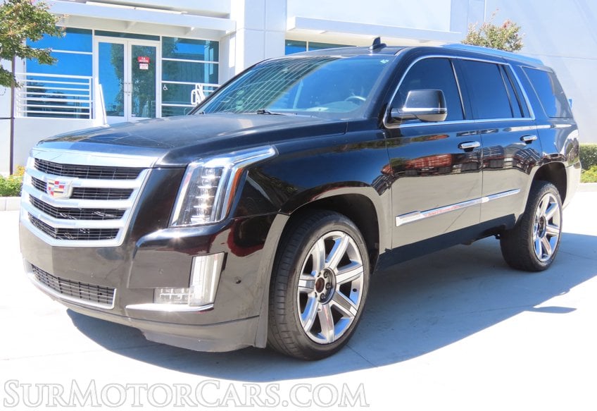 2017 Cadillac Escalade Luxury - Image 3