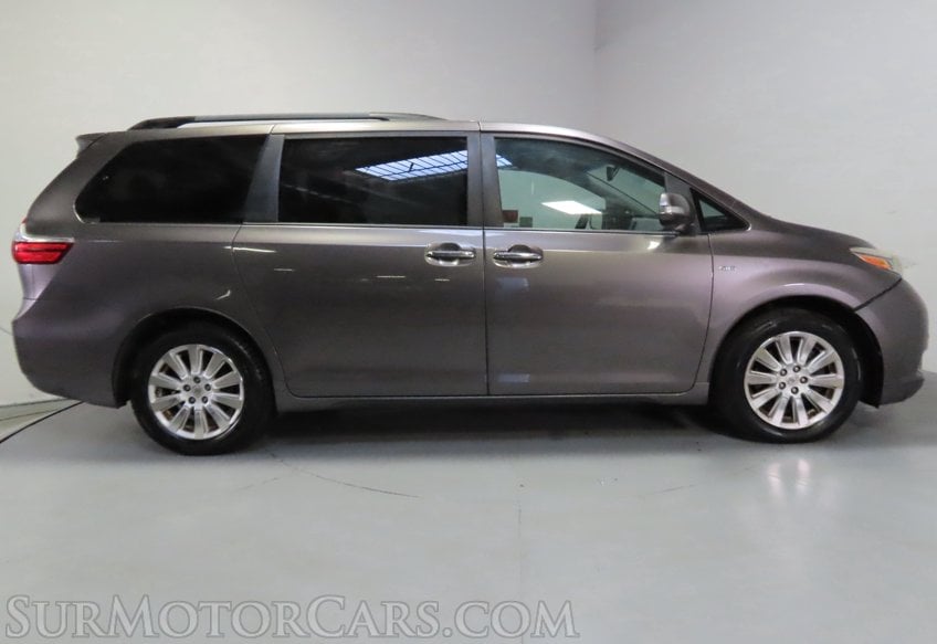 2016 Toyota Sienna AWD Limited - Image 9