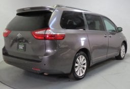 2016 Toyota Sienna AWD Limited - Image 8