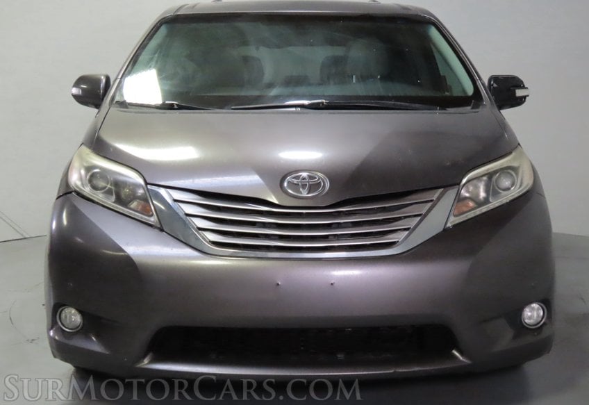 2016 Toyota Sienna AWD Limited - Image 11