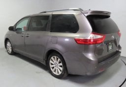 2016 Toyota Sienna AWD Limited - Image 7
