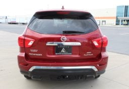 2020 Nissan Pathfinder - Image 11