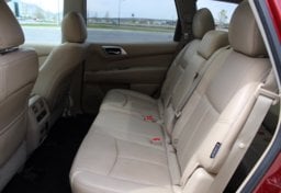 2020 Nissan Pathfinder - Image 28