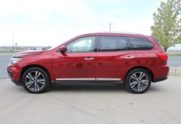 2020 Nissan Pathfinder - Image 9