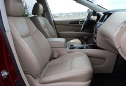 2020 Nissan Pathfinder - Image 28