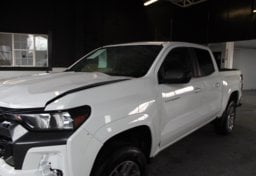 2023 Chevrolet Colorado 4x4 LT - Image 38