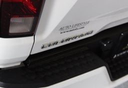 2023 Chevrolet Colorado 4x4 LT - Image 45