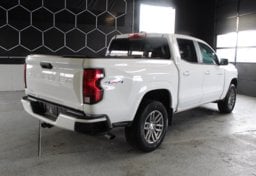 2023 Chevrolet Colorado 4x4 LT - Image 7