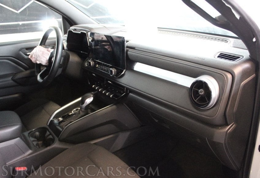 2023 Chevrolet Colorado 4x4 LT - Image 54