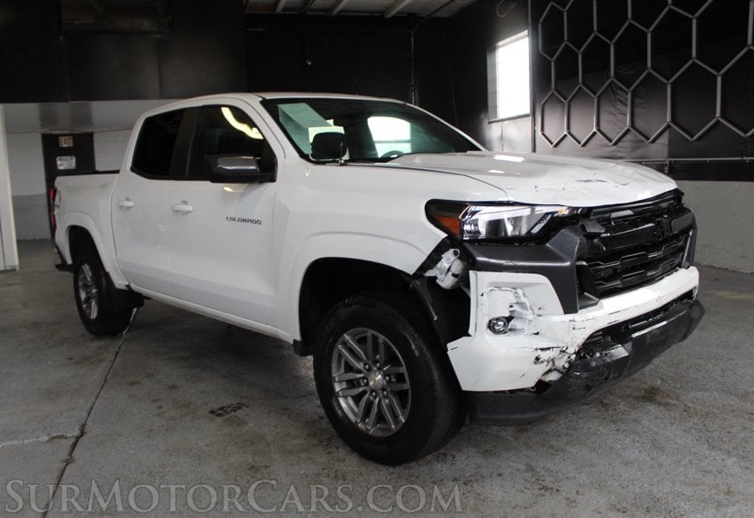 2023 Chevrolet Colorado 4x4 LT - Image 2