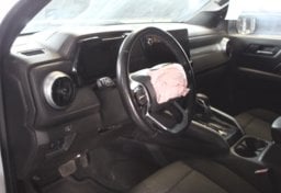2023 Chevrolet Colorado 4x4 LT - Image 63