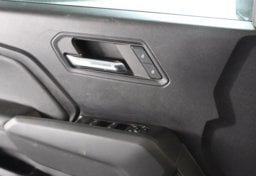2023 Chevrolet Colorado 4x4 LT - Image 11