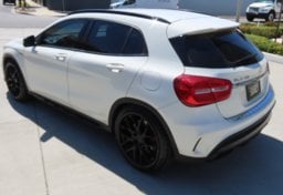 2015 Mercedes-Benz GLA  45 AMG - Image 9
