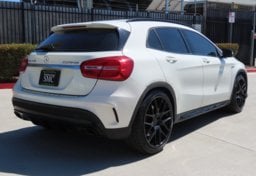 2015 Mercedes-Benz GLA  45 AMG - Image 10