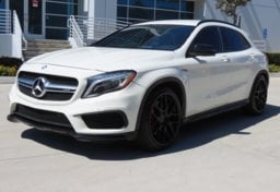 2015 Mercedes-Benz GLA  45 AMG - Image 3
