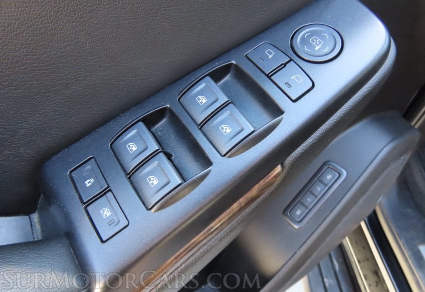 2020 Chevrolet Tahoe LT - Image 32