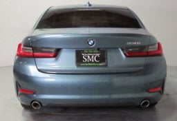 2021 BMW 3 Series 330i - Image 11