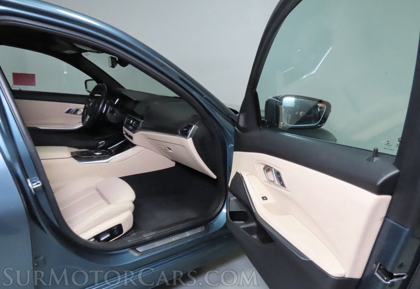 2021 BMW 3 Series 330i - Image 21