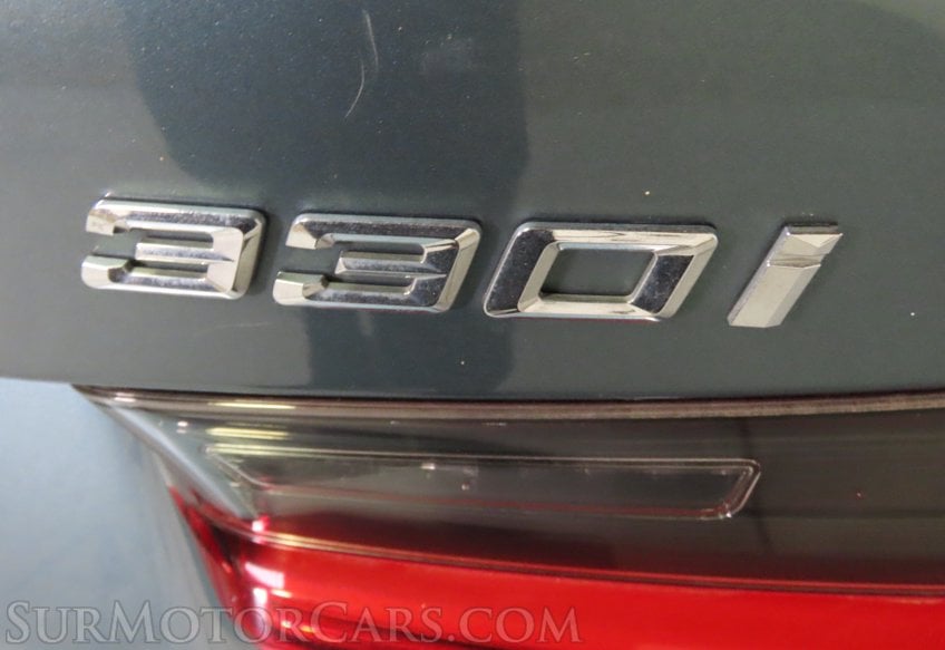 2021 BMW 3 Series 330i - Image 17