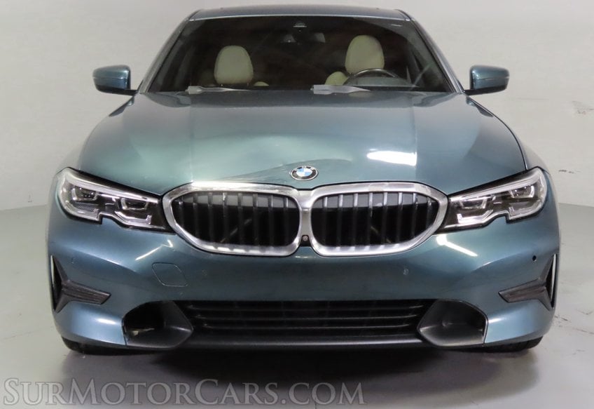2021 BMW 3 Series 330i - Image 12