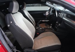 2020 Ford Mustang - Image 31