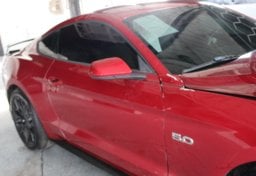 2020 Ford Mustang - Image 13