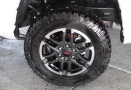 2025 Toyota Tacoma - Image 26