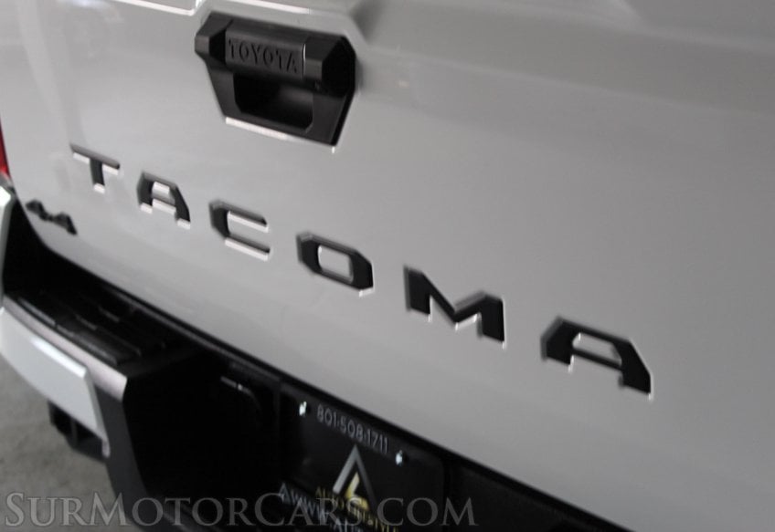 2025 Toyota Tacoma - Image 21