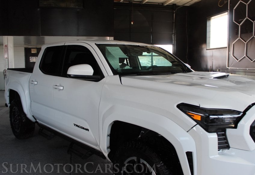 2025 Toyota Tacoma - Image 11