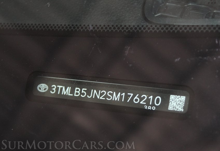 2025 Toyota Tacoma - Image 30