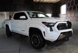 2025 Toyota Tacoma - Image 12