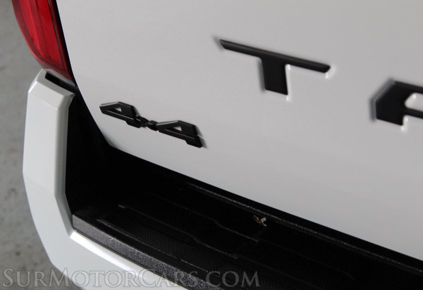 2025 Toyota Tacoma - Image 22